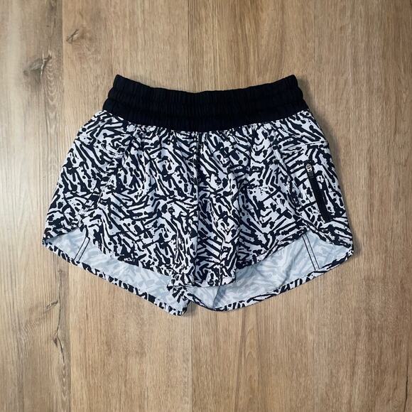 Lululemon Tracker Short III *4-way Stretch - Picture 11 of 16